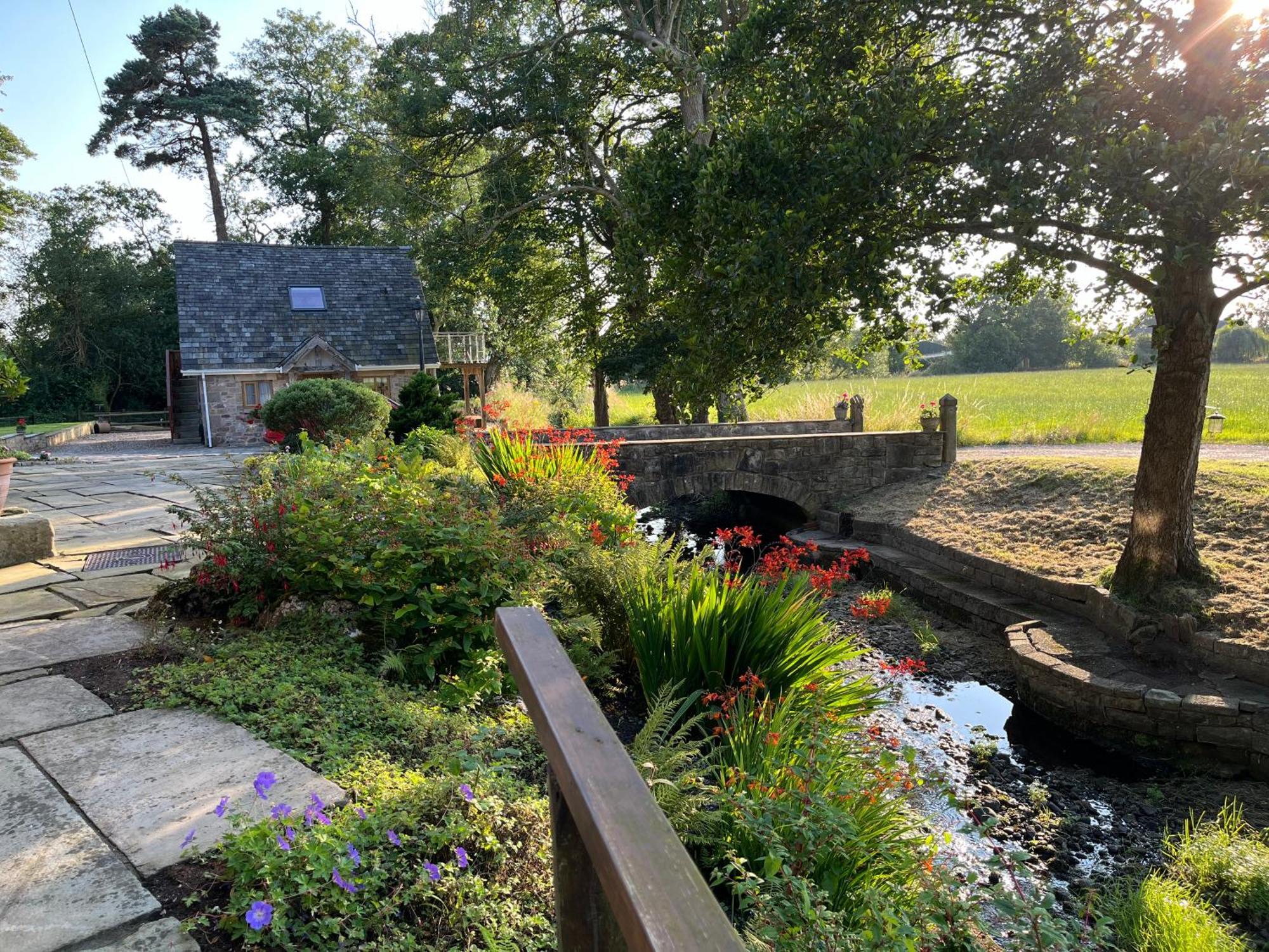 Cosy Alpine Cottage In The Heart Of Lancashire Catterall المظهر الخارجي الصورة